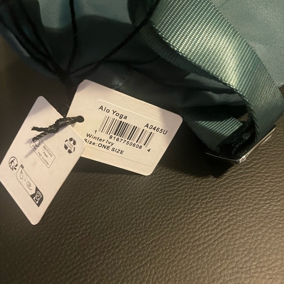 ALO Yoga Blue Belt Bag - Picture 9 of 10